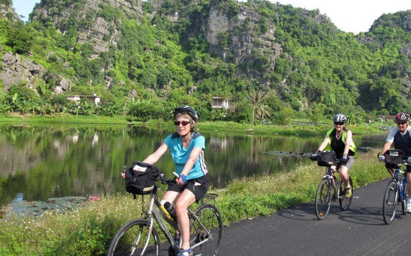 Northern Vietnam Biking Tour 7 Days